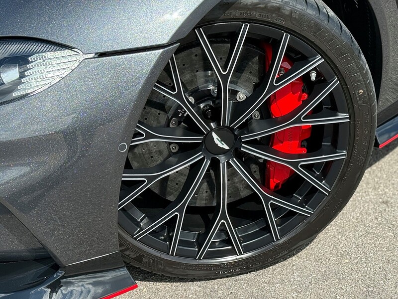 Aston Martin Vantage V12 - Car No.28 Of Only 333 Cars Worldwide - Large 9
