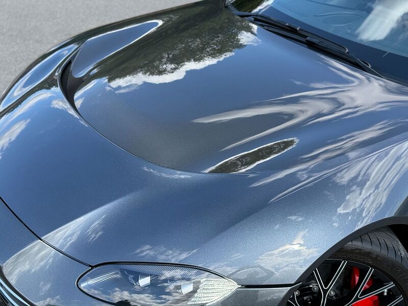 Aston Martin Vantage V12 - Car No.28 Of Only 333 Cars Worldwide - Large 11