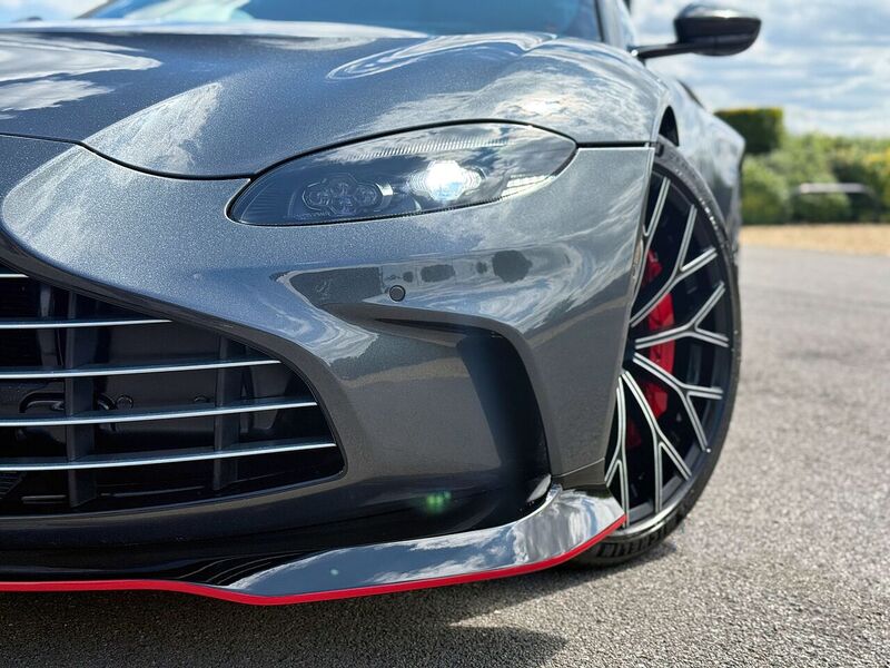 Aston Martin Vantage V12 - Car No.28 Of Only 333 Cars Worldwide - Large 13