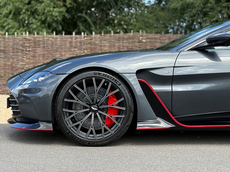 Aston Martin Vantage V12 - Car No.28 Of Only 333 Cars Worldwide - Large 14