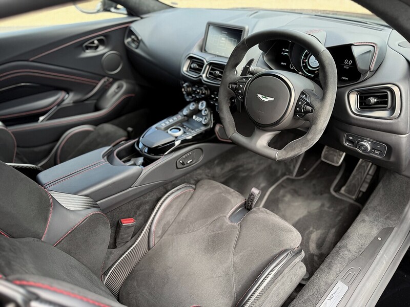 Aston Martin Vantage V12 - Car No.28 Of Only 333 Cars Worldwide - Large 1