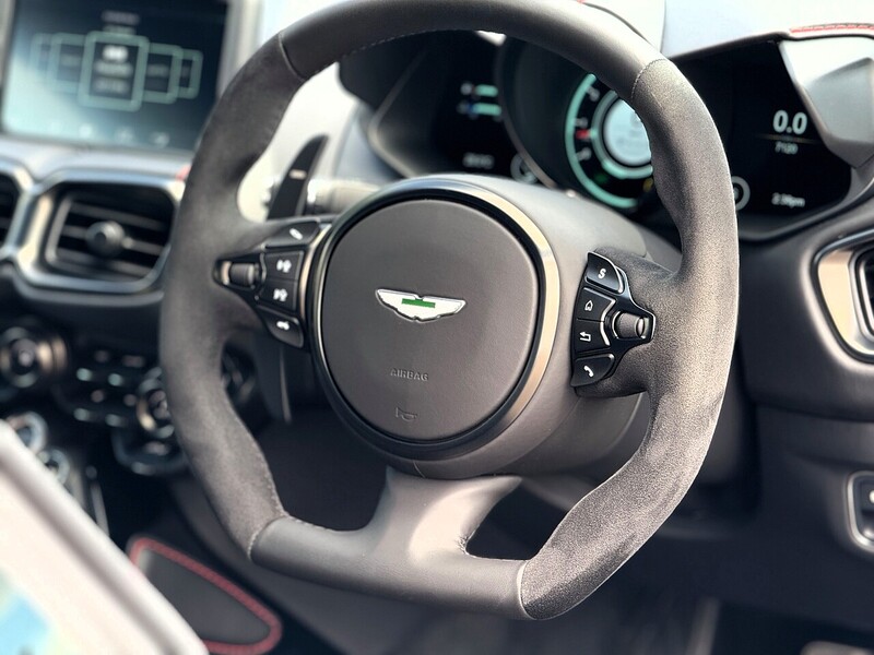 Aston Martin Vantage V12 - Car No.28 Of Only 333 Cars Worldwide - Large 29