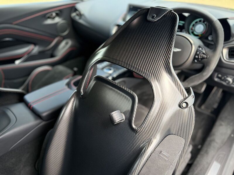Aston Martin Vantage V12 - Car No.28 Of Only 333 Cars Worldwide - Large 35