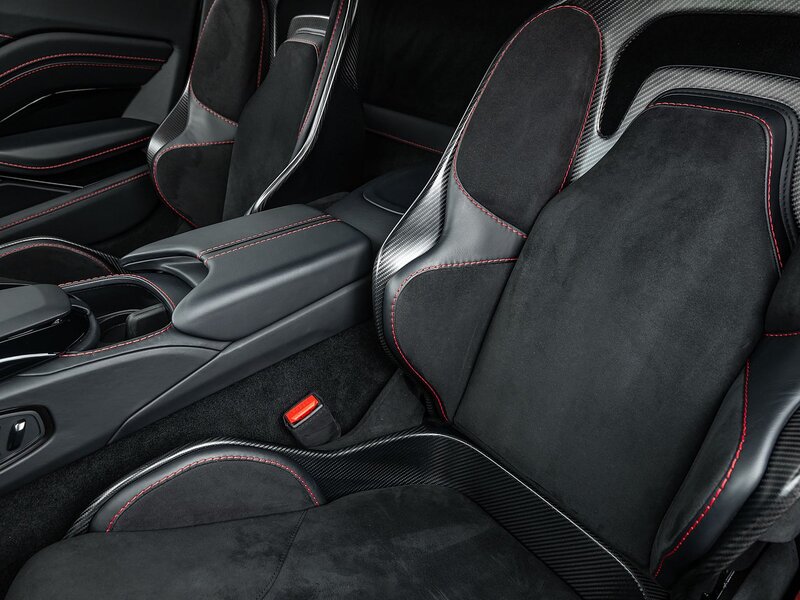 Aston Martin Vantage V12 - Car No.28 Of Only 333 Cars Worldwide - Large 39