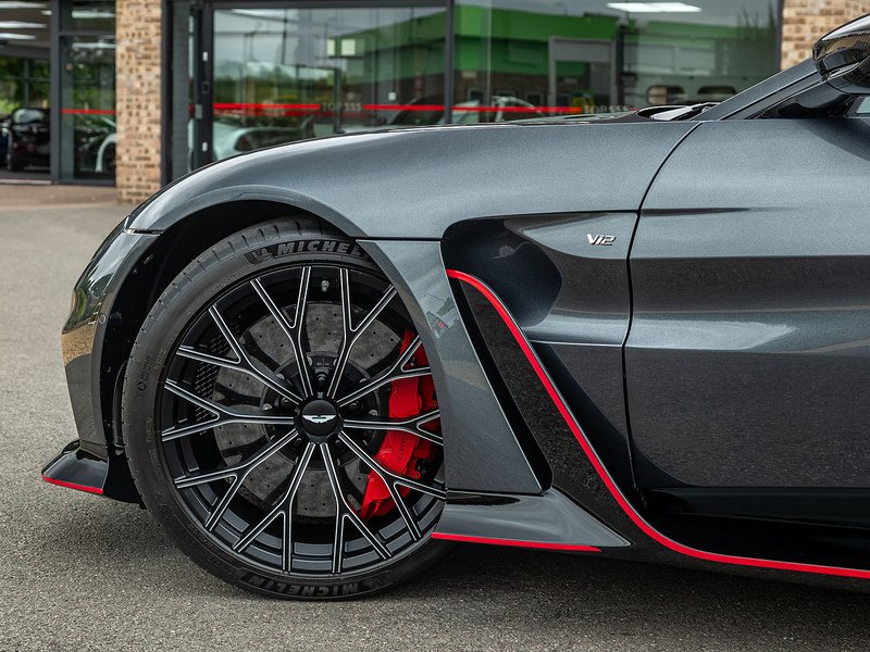 Aston Martin Vantage V12 - Car No.28 Of Only 333 Cars Worldwide - Large 26
