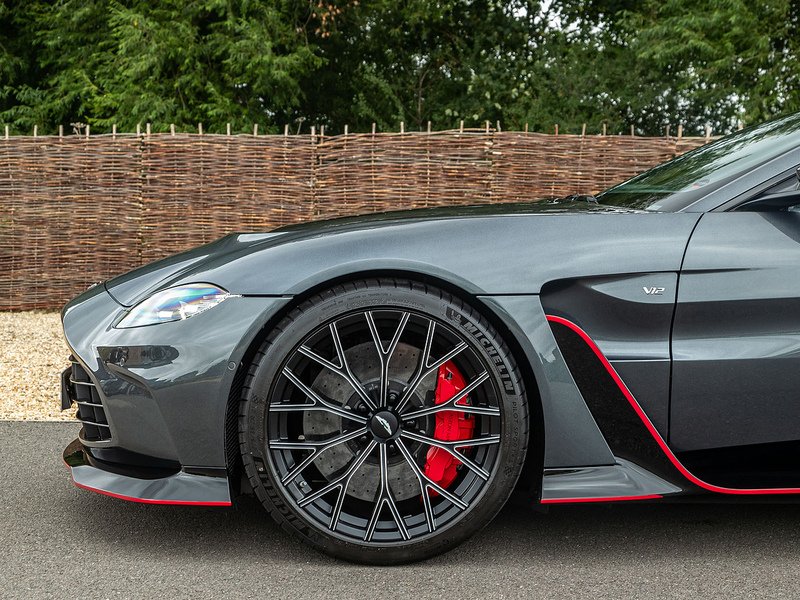 Aston Martin Vantage V12 - Car No.28 Of Only 333 Cars Worldwide - Large 3