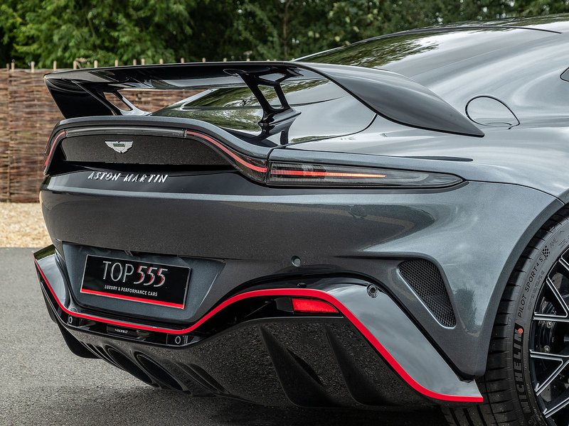 Aston Martin Vantage V12 - Car No.28 Of Only 333 Cars Worldwide - Large 13