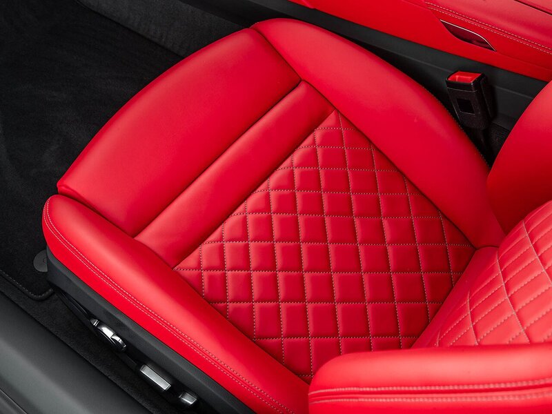 Audi R8 V10  Performance Carbon Black Edition
R8 V10  Performance Carbon Black Edition - Large 18