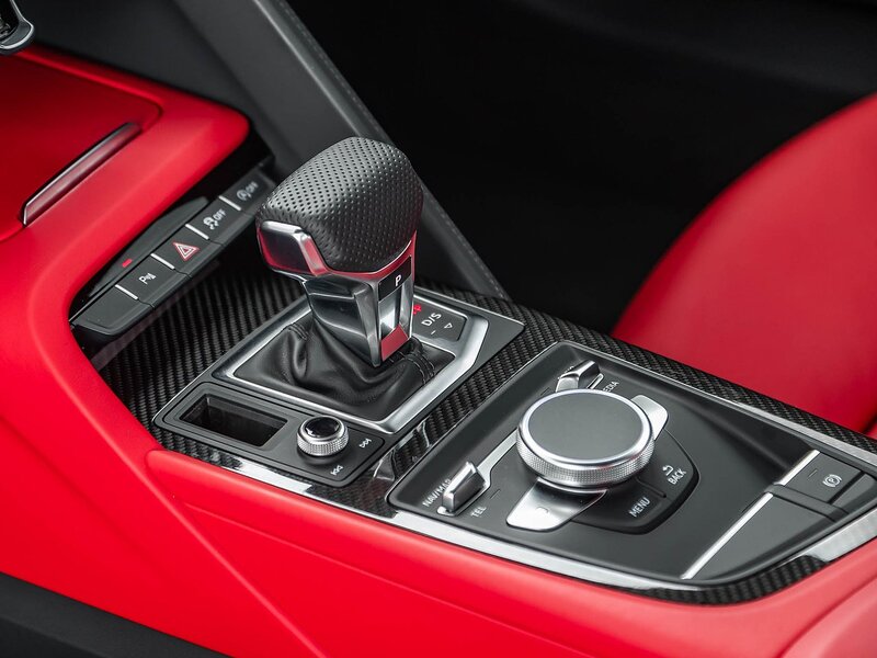 Audi R8 V10  Performance Carbon Black Edition
R8 V10  Performance Carbon Black Edition - Large 19