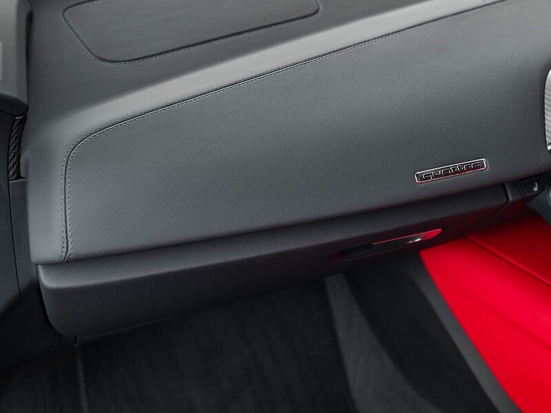 Audi R8 V10  Performance Carbon Black Edition
R8 V10  Performance Carbon Black Edition - Large 22