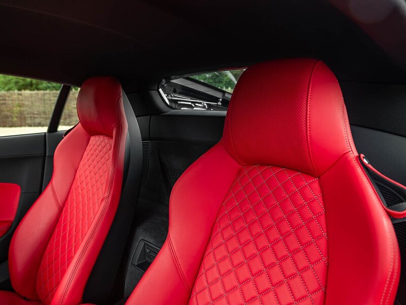Audi R8 V10  Performance Carbon Black Edition
R8 V10  Performance Carbon Black Edition - Large 27