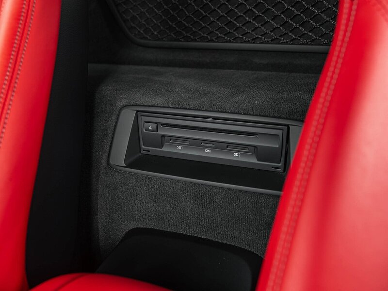 Audi R8 V10  Performance Carbon Black Edition
R8 V10  Performance Carbon Black Edition - Large 30