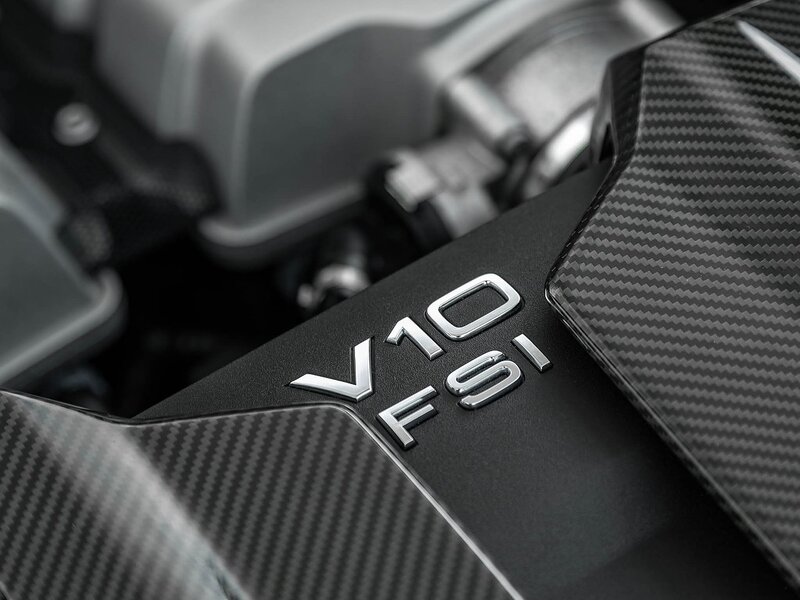 Audi R8 V10  Performance Carbon Black Edition
R8 V10  Performance Carbon Black Edition - Large 37