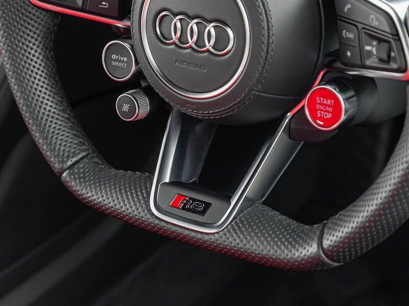 Audi R8 V10  Performance Carbon Black Edition
R8 V10  Performance Carbon Black Edition - Large 26