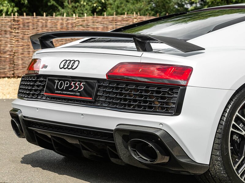 Audi R8 V10  Performance Carbon Black Edition
R8 V10  Performance Carbon Black Edition - Large 53