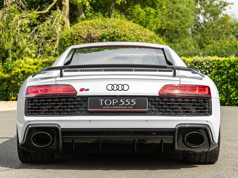 Audi R8 V10  Performance Carbon Black Edition
R8 V10  Performance Carbon Black Edition - Large 54