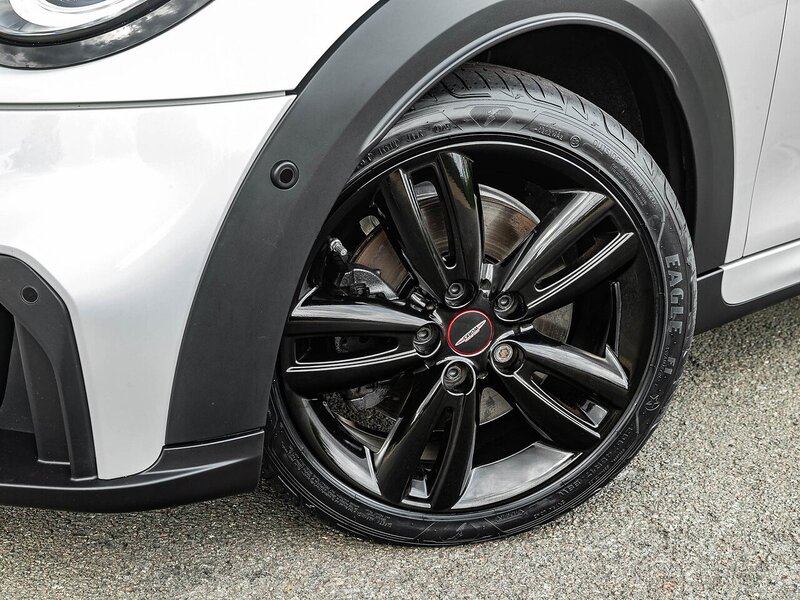 Mini Cooper S Sport Hatchback 2.0 - Large 15