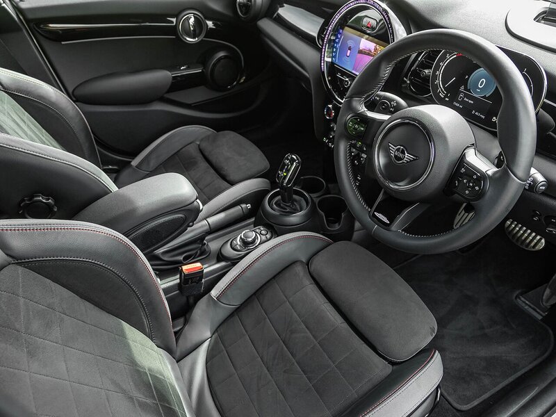 Mini Cooper S Sport Hatchback 2.0 - Large 1
