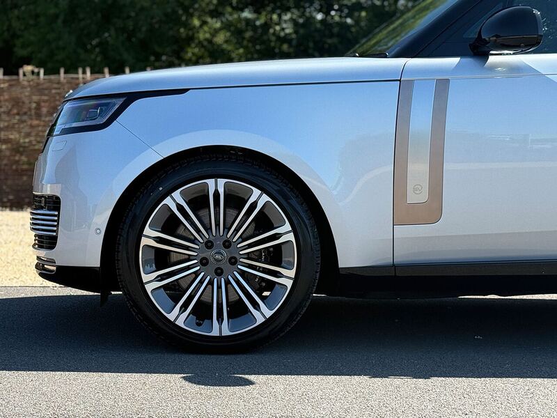 Range Rover SV P615 4.4 V8 - Large 10