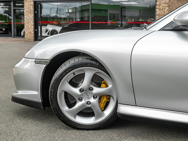Porsche 911 GT2 - Large 10