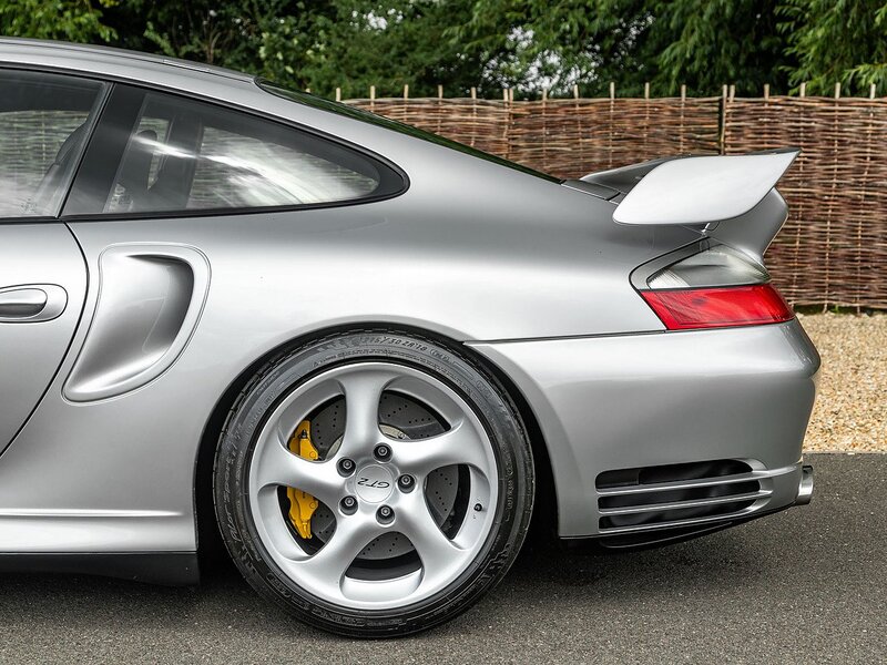 Porsche 911 GT2 - Large 43