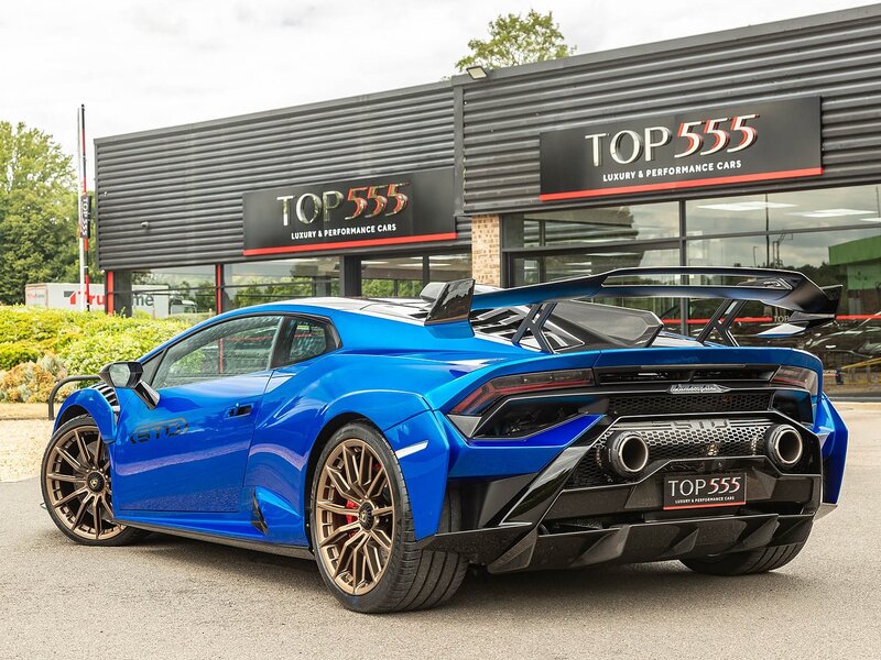 Lamborghini Huracan STO - Large 7