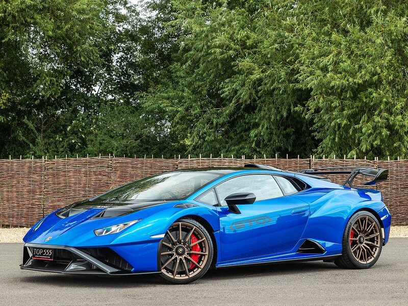 Lamborghini Huracan STO - Large 9