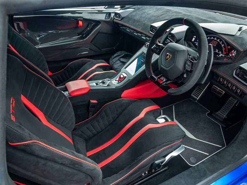 Lamborghini Huracan STO - Large 1