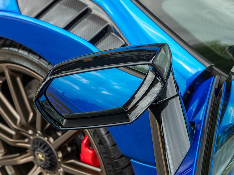 Lamborghini Huracan STO - Large 33