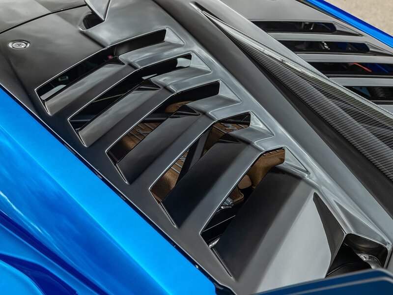 Lamborghini Huracan STO - Large 39