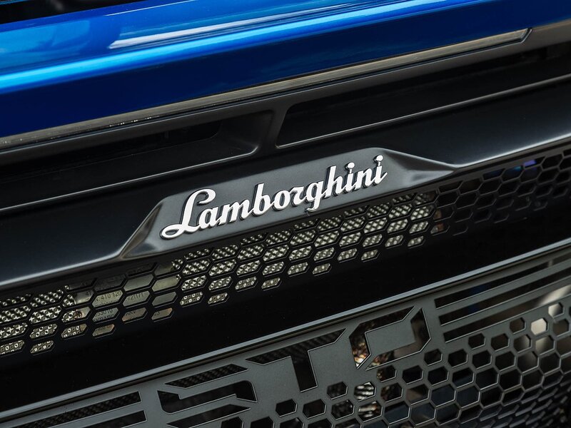 Lamborghini Huracan STO - Large 43