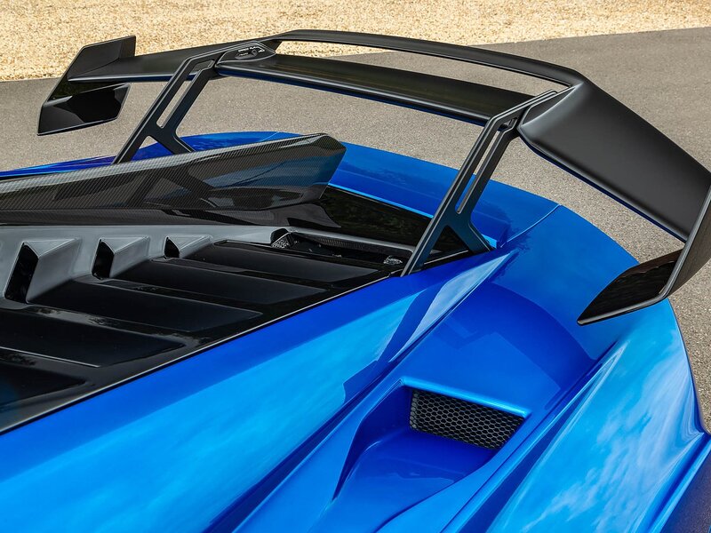 Lamborghini Huracan STO - Large 47
