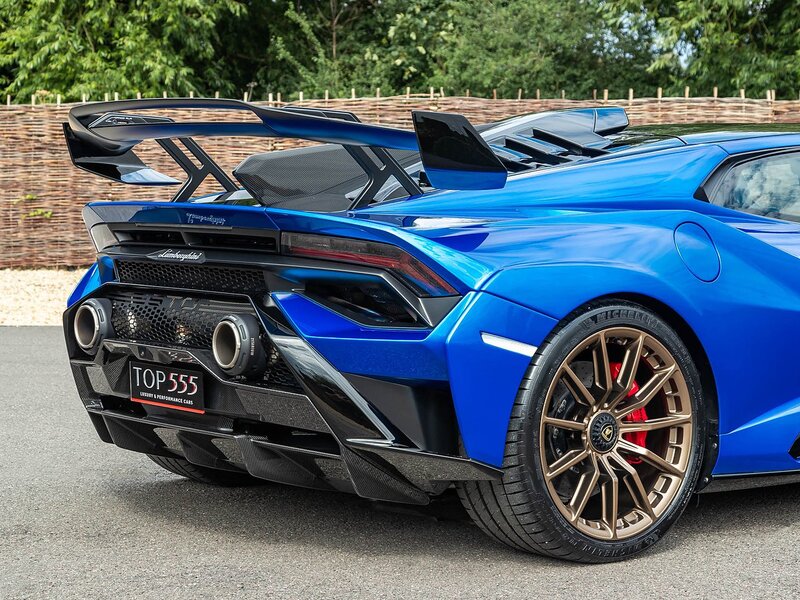 Lamborghini Huracan STO - Large 66