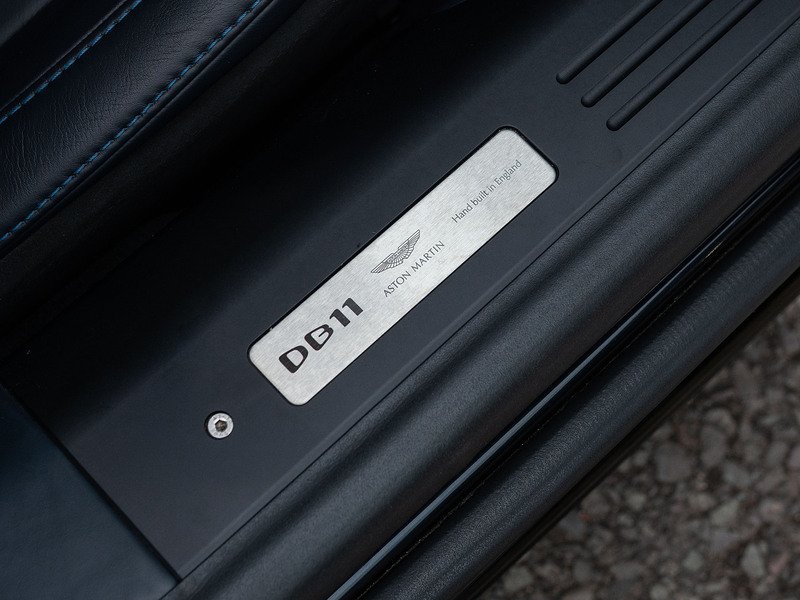 Aston Martin DB11 V8 Coupe - Large 25