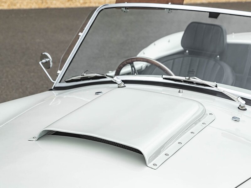 AC Cobra MK II 347 V8 (1 of just 4 examples built by AC Cars) - Large 16