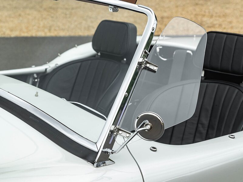 AC Cobra MK II 347 V8 (1 of just 4 examples built by AC Cars) - Large 19