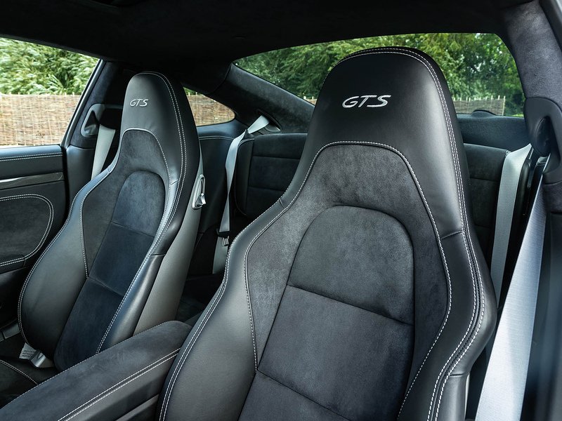 Porsche 911 Carrera GTS 3.0 PDK (991.2) - Large 34