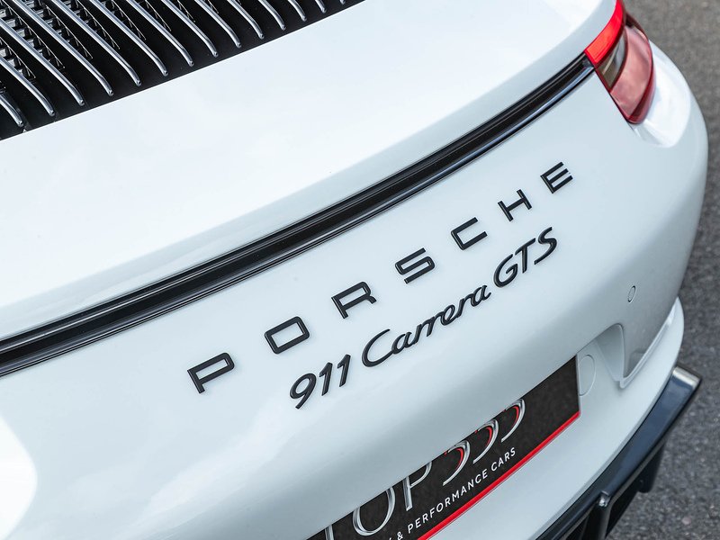 Porsche 911 Carrera GTS 3.0 PDK (991.2) - Large 24