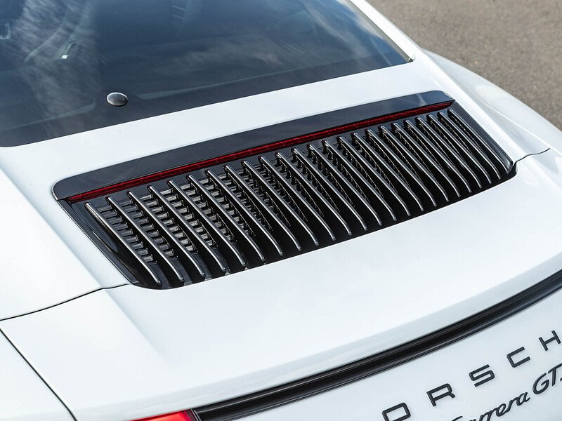 Porsche 911 Carrera GTS 3.0 PDK (991.2) - Large 25