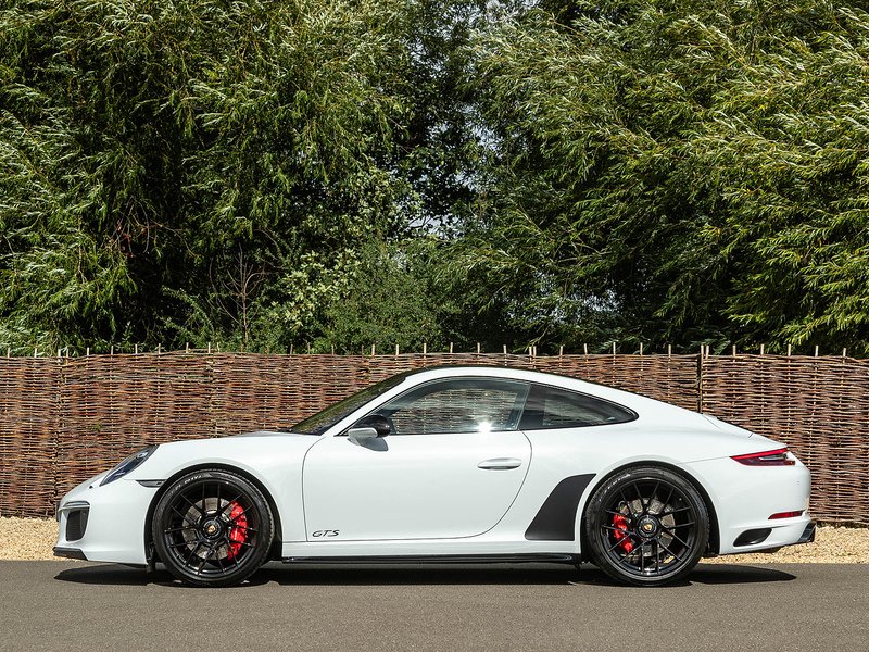 Porsche 911 Carrera GTS 3.0 PDK (991.2) - Large 4