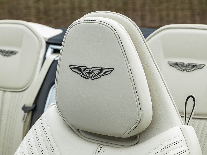 Aston Martin DB11 V8 Volante 4.0 - 2022 Model (528 BHP) - Large 39