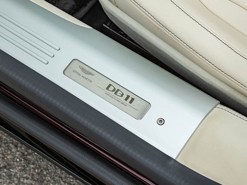 Aston Martin DB11 V8 Volante 4.0 - 2022 Model (528 BHP) - Large 41
