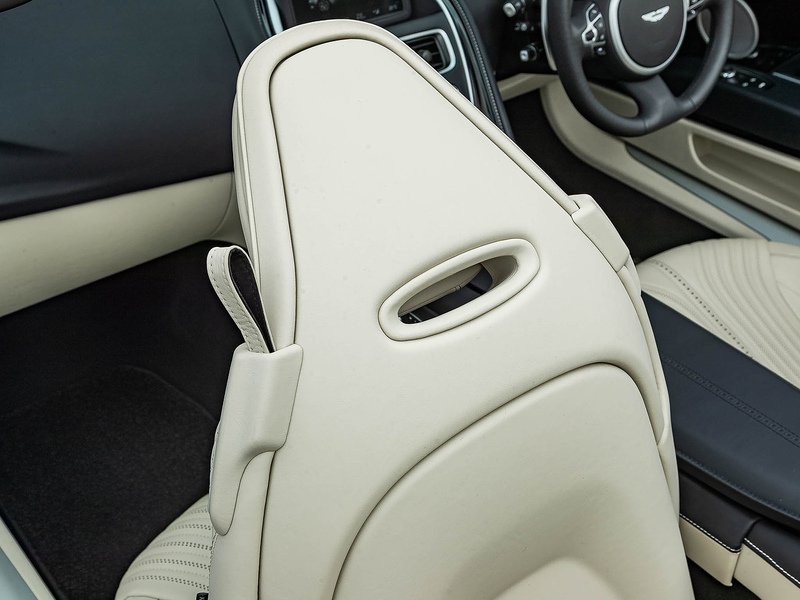 Aston Martin DB11 V8 Volante 4.0 - 2022 Model (528 BHP) - Large 46