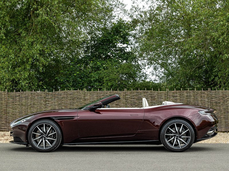 Aston Martin DB11 V8 Volante 4.0 - 2022 Model (528 BHP) - Large 60