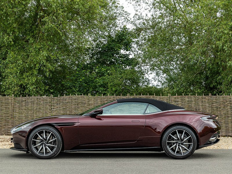 Aston Martin DB11 V8 Volante 4.0 - 2022 Model (528 BHP) - Large 63