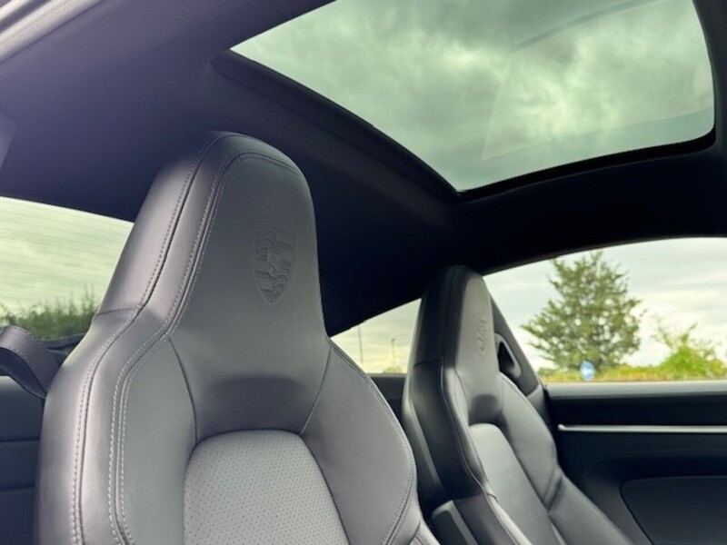 Porsche 911 (992) Carrera S Coupe 3.0 - Large 22