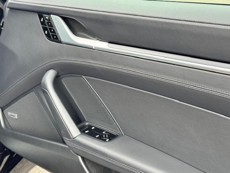 Porsche 911 (992) Carrera S Coupe 3.0 - Large 25