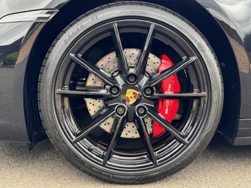 Porsche 911 (992) Carrera S Coupe 3.0 - Large 11