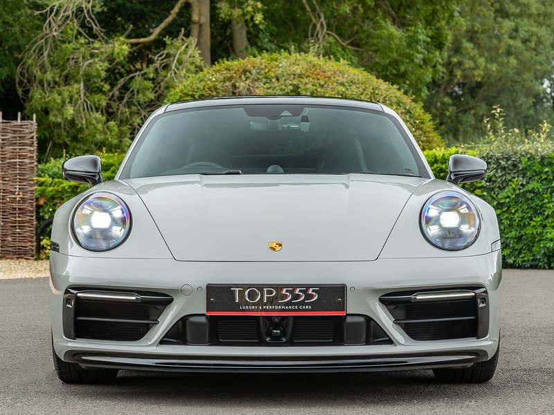 Porsche 911 (992.1) Carrera GTS Coupe - Large 4