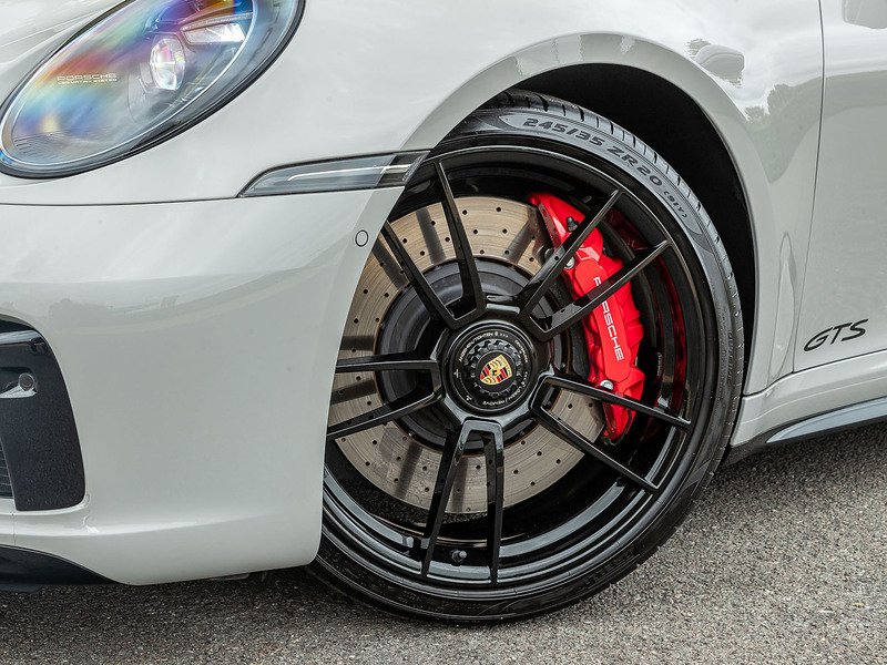Porsche 911 (992.1) Carrera GTS Coupe - Large 13